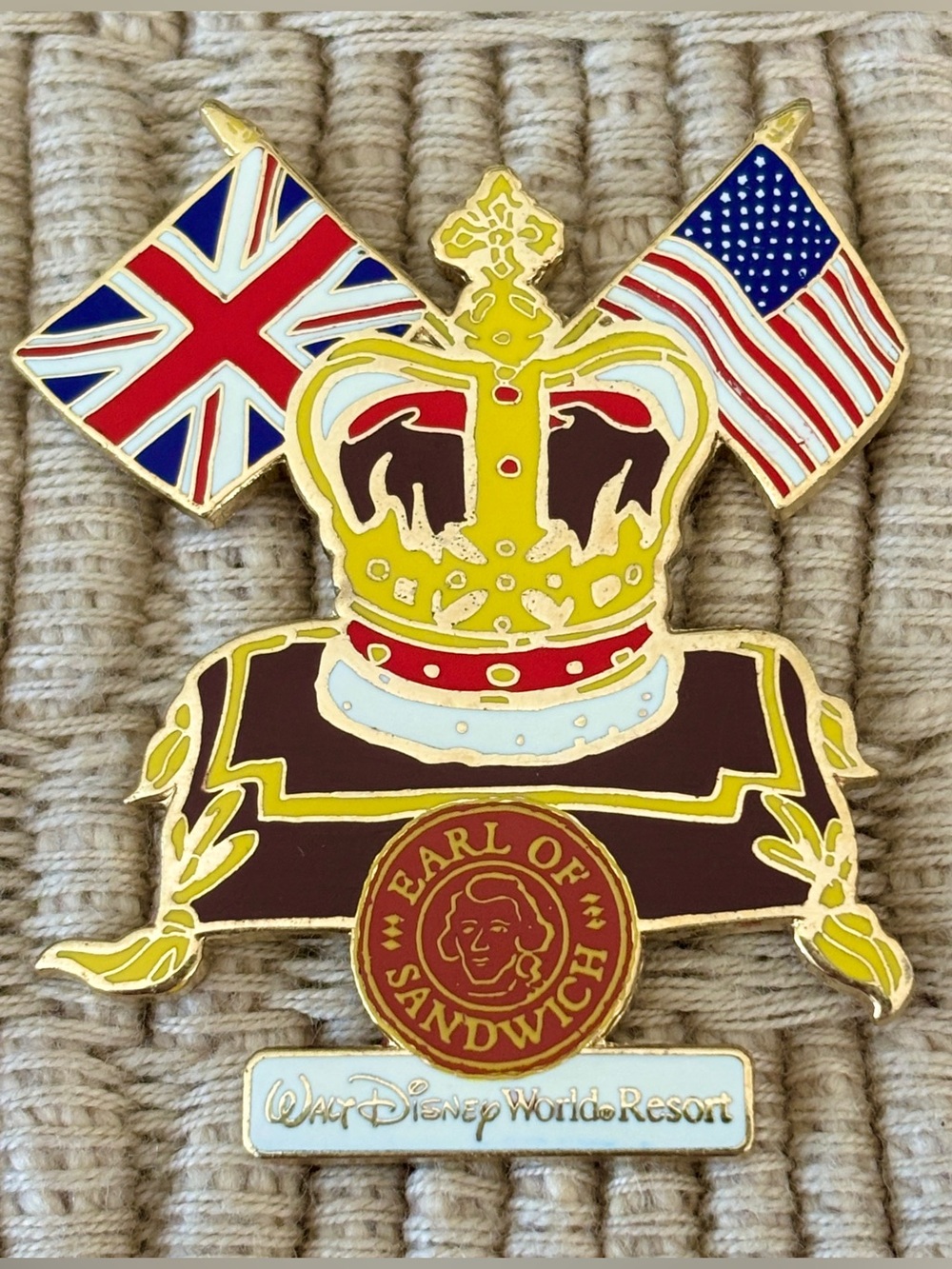DISNEY 2004 *Rare* LE 750 Crown Earl of Sandwich at Walt Disney World Pin
